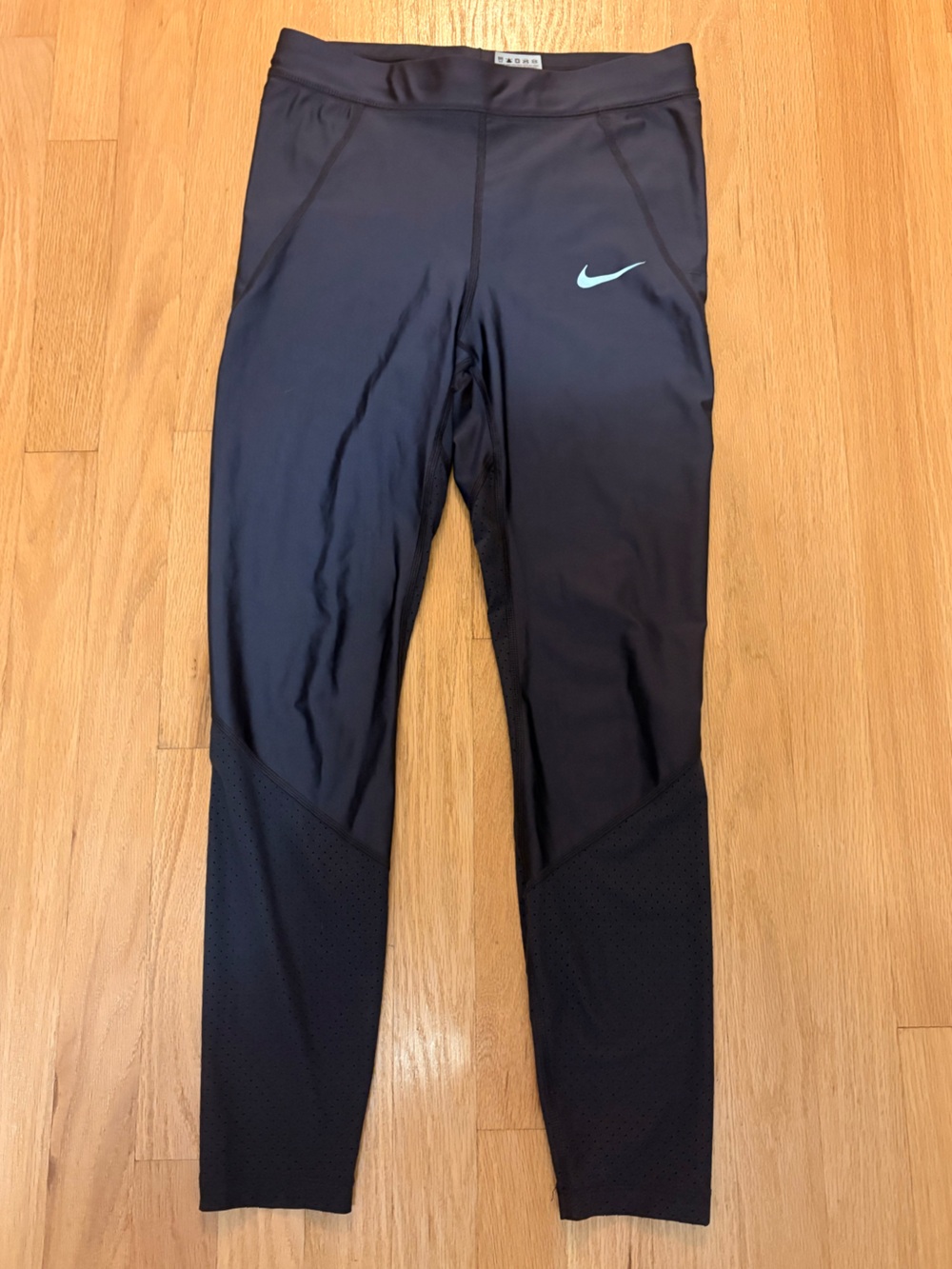 Nike Women’s Sz M Metallic Gray/Purpley Leggings with Swoosh